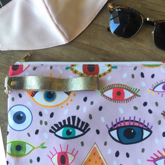 Bolso de Mano Ojos y Mascarilla