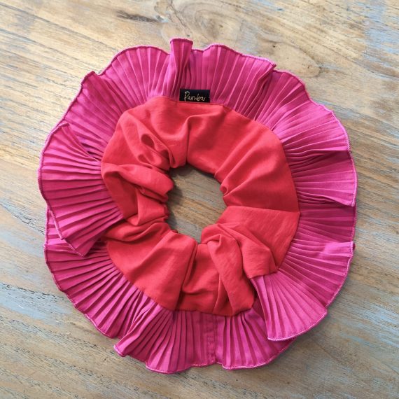 Bamba Roja con listón fucsia