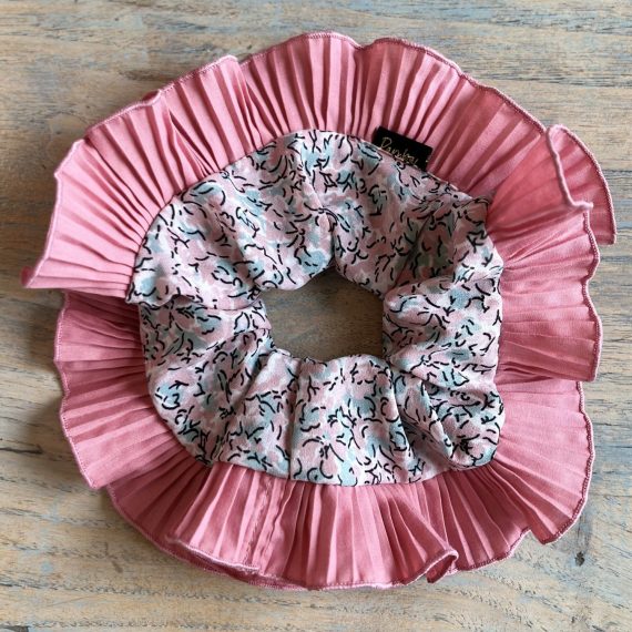 Pamba Scrunchie Flores y palo rosa